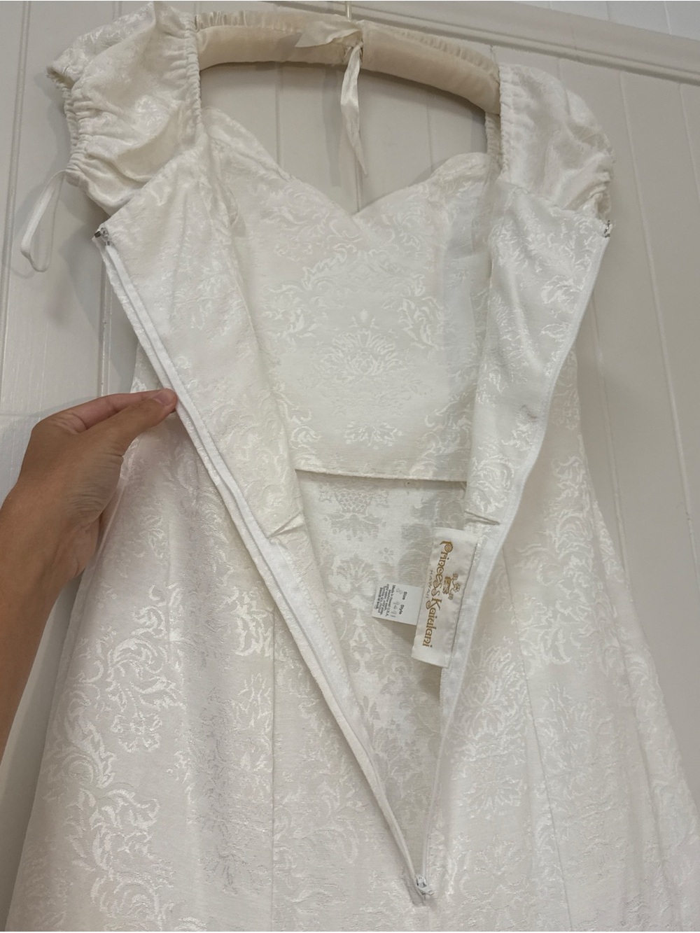 Vintage Princess Ka’iulani Hawaii Dress - Picture 7 of 8